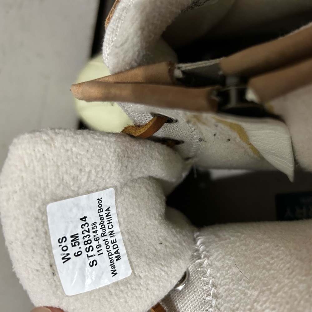 Sperry Saltwater Waterproof Rubber bottom Duck metallic Cream and Tan Duck Boots - Picture 5 of 11